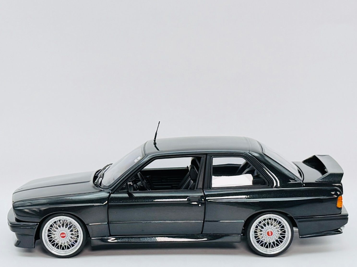 Minichamps Modellini d'auto: 1:18 BMW M3 E30 Minichamps BBS Tuning – Nuovo (secondo la descrizione) da Baar venduto da Cai 1