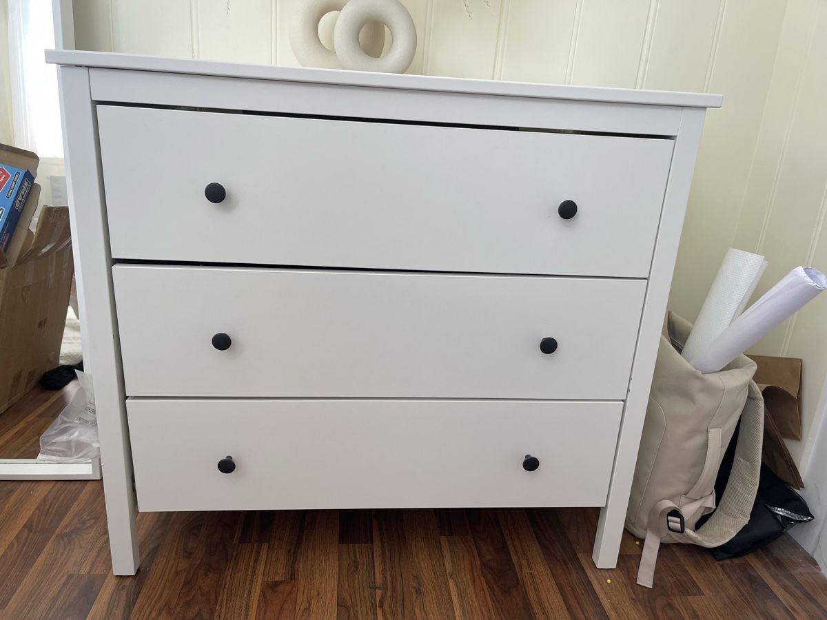 Cassettiere: Hemnes IKEA Weiss Kommode mit 3 Schüben, TOP Zustand – Usato da Bazenheid venduto da tab_w525 1