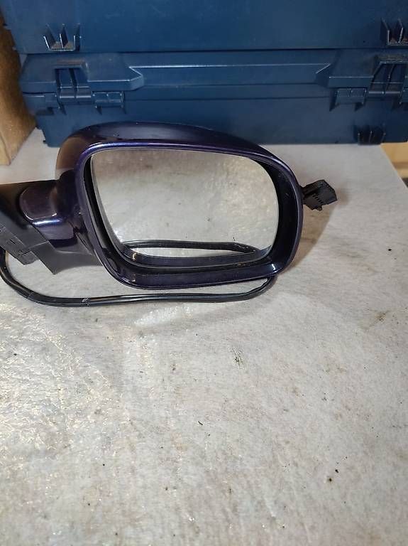 Tutti pezzi di ricambio auto: Seitenspiegel Passat 3B/B5 – Usato da Altdorf UR venduto da Gufler6460 3
