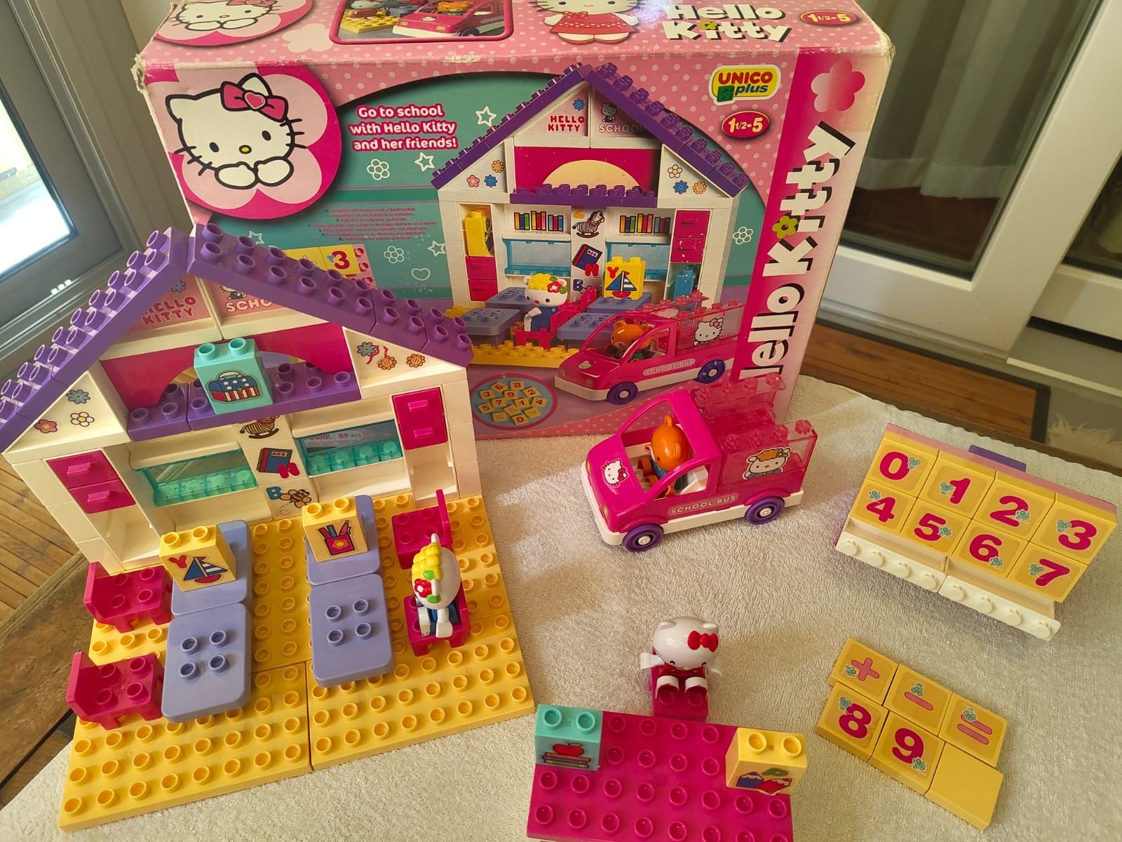 Hello Kitty Kit di costruzioni: Hello Kitty school, Unico compatible lego Duplo - complet – Usato da Lausanne venduto da GeoTrouvetou1952