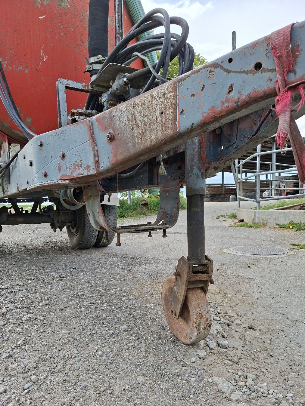 Alle Maschinen: Güllefass 8m3 – Defekt aus Fehraltorf von mar_2ff6 3