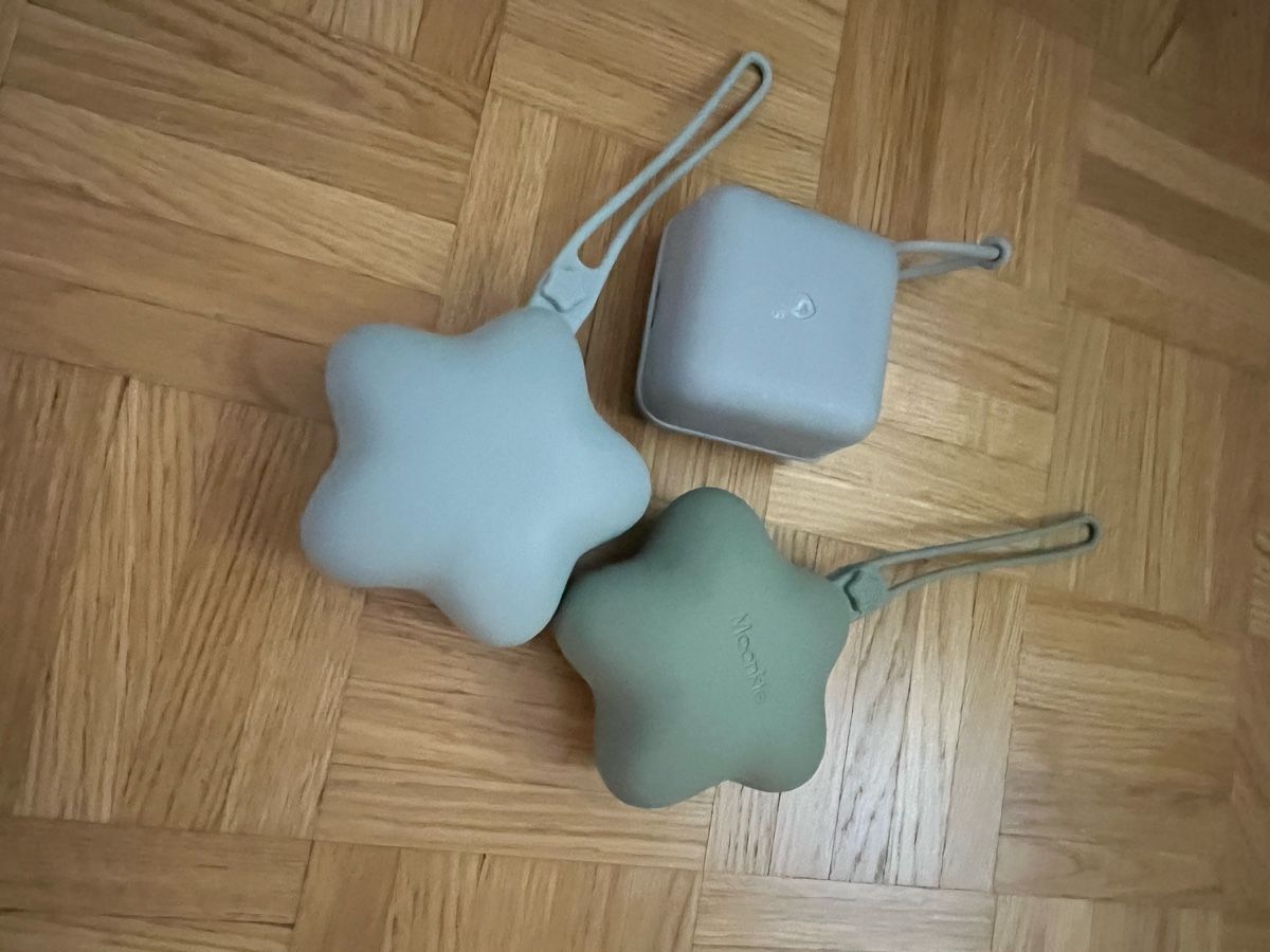 Succhiotti & catenelle porta ciuccio: Schnullerbox – Nuovo (secondo la descrizione) da Watt venduto da NeuroCon