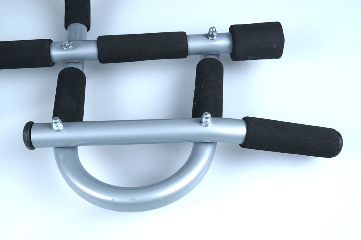 Hometrainer: Multifunktionale Tür-Klimmzugstange – Gebraucht aus Rüti ZH von Restwert_Rueti_ZH 2