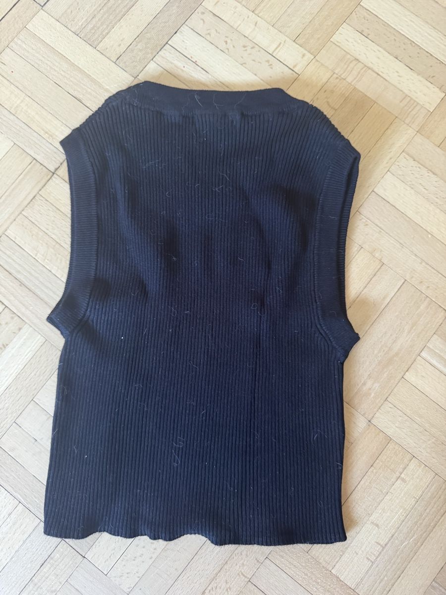 Pull&Bear Top: Pull&Bear haut sans manches noir taille S – Usato da  venduto da  1