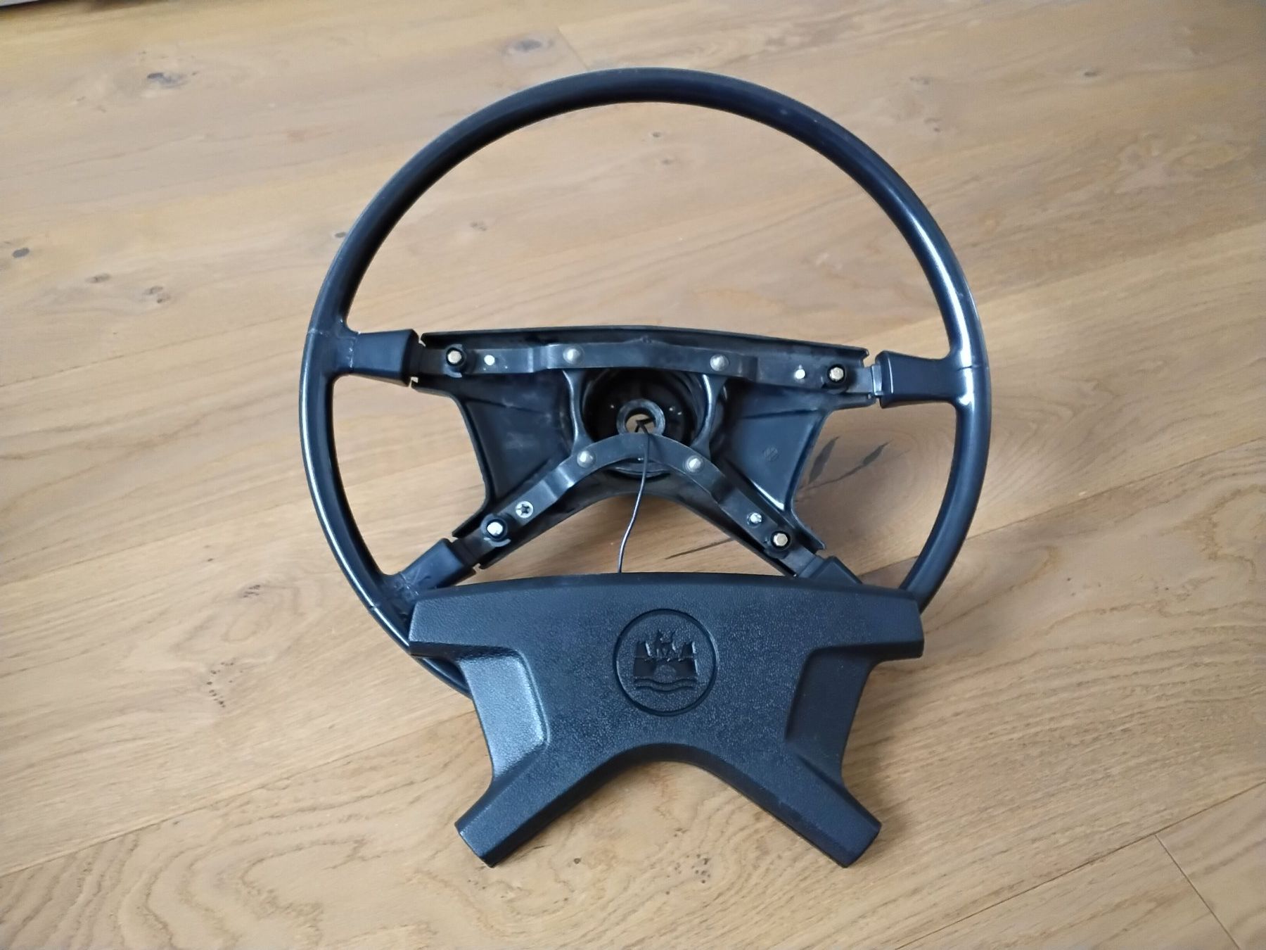 VW Tutti pezzi di ricambio auto: Lenkrad VW Käfer 1302S – Usato da Balsthal venduto da SabineR01 2