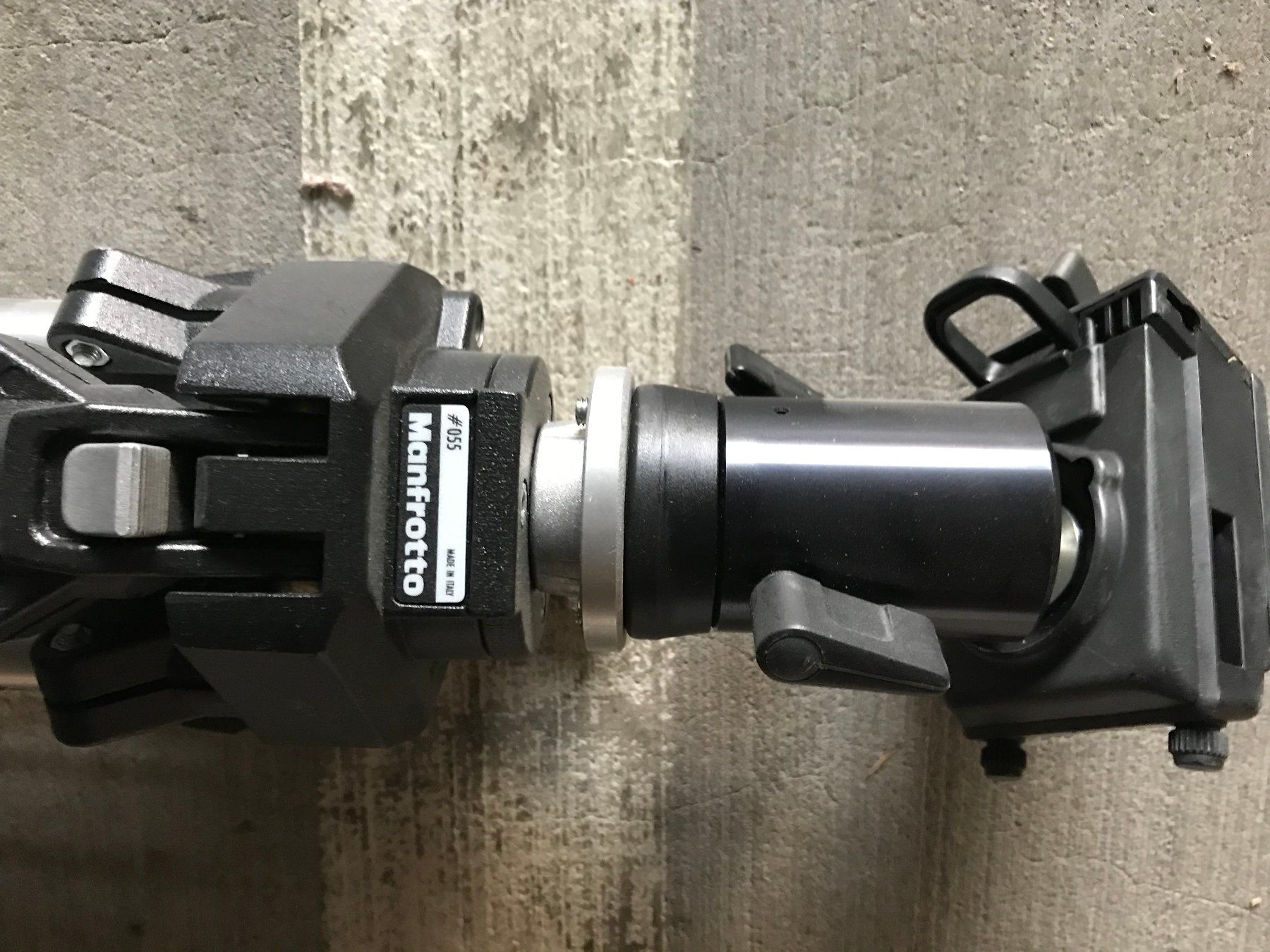 Nikon Fotocamera: Nikon D90 digitale Spiegelreflexkamera mit 2 Objek. Stativ – Usato da Kaiserstuhl AG venduto da gmt2 5