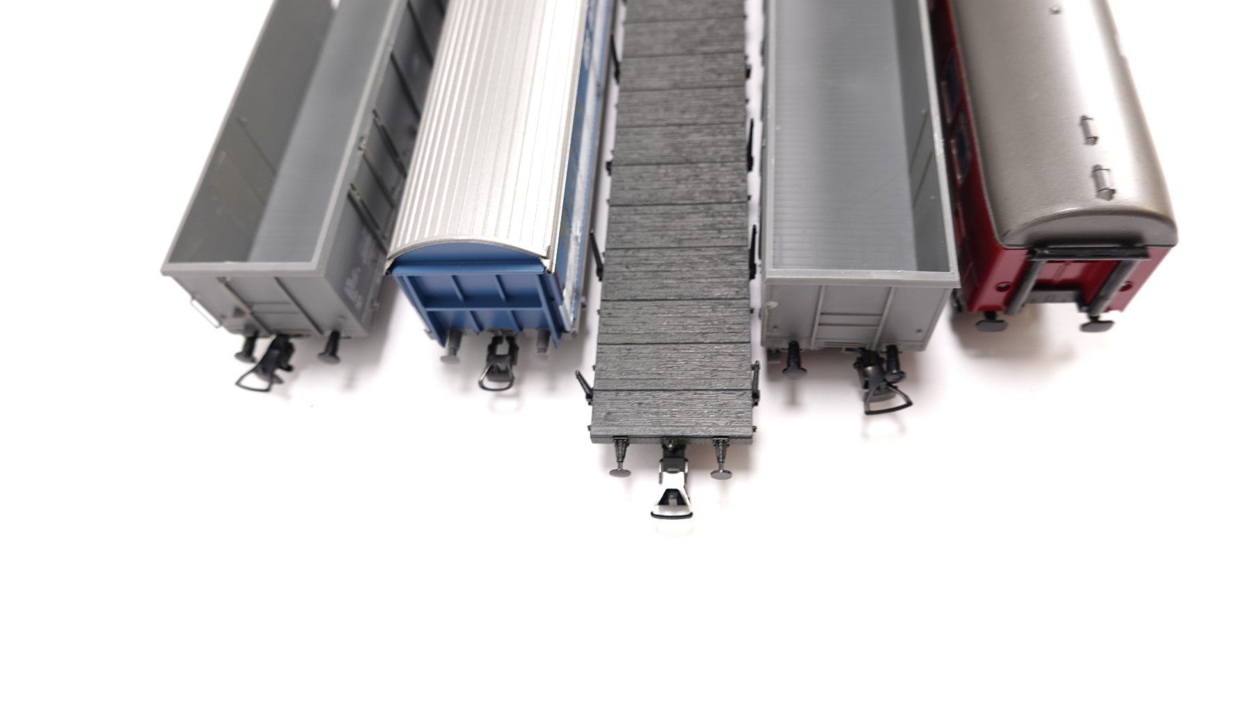 Modelleisenbahnen: e69 neu Wagen div Hersteller zum Spielen oder Basteln – Gebraucht aus Thun von evinka_gmbh 4