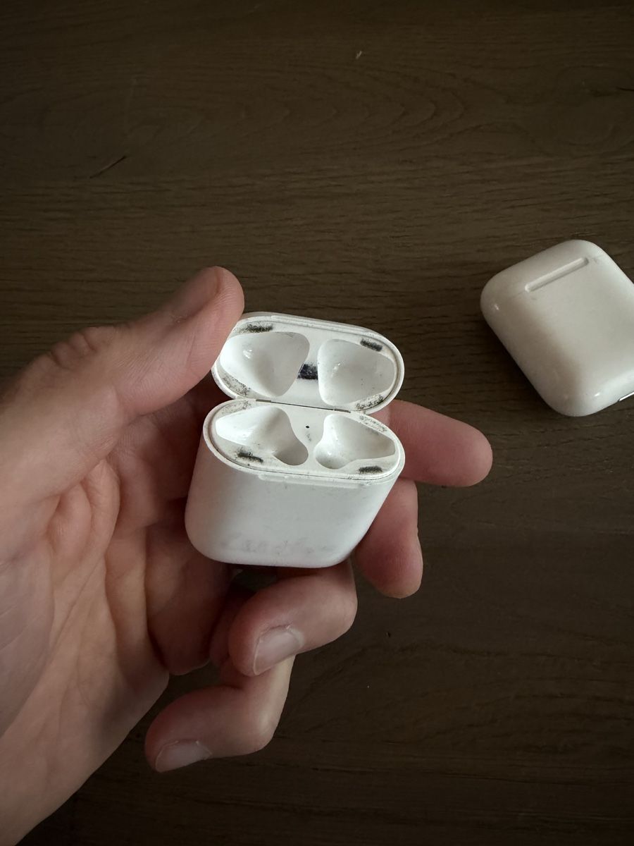 Apple Kopfhörer: Apple Airpods Gen. 2 – Gebraucht aus Innertkirchen von Rockshox5 4