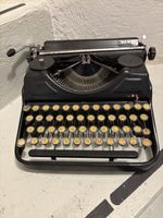 Schreibmaschine Marke SIM, mechanisch. Antik ca. 1950