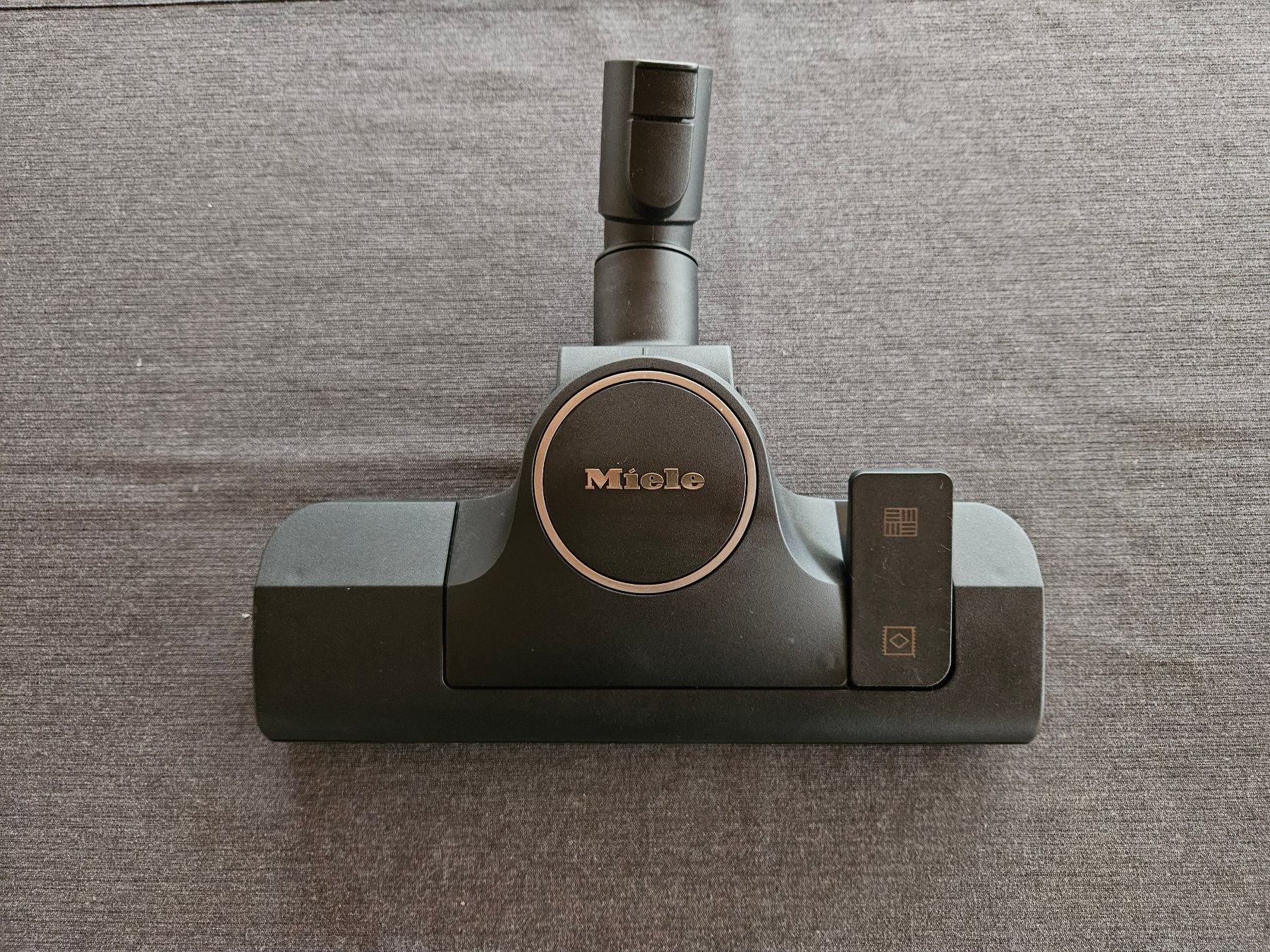 Miele Aspirapolveri & Accessori: All TeQ Miele Bodendüse – Nuovo (secondo la descrizione) da Gontenschwil venduto da regentag