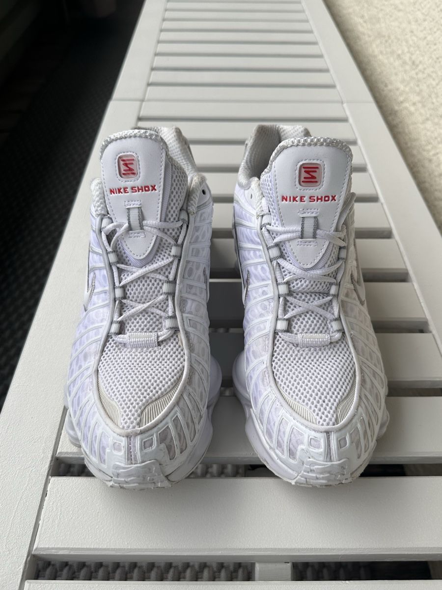 Nike Herrenschuhe: Nike Shox, Grösse 45, Weiss  – Gebraucht aus Hilterfingen von MeinEintrag2123