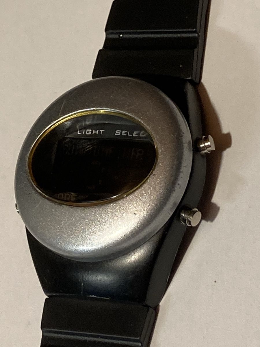 Orologi: Red Herring Lcd Uhr 38 mm – Usato da Glattbrugg venduto da vintagemania 7