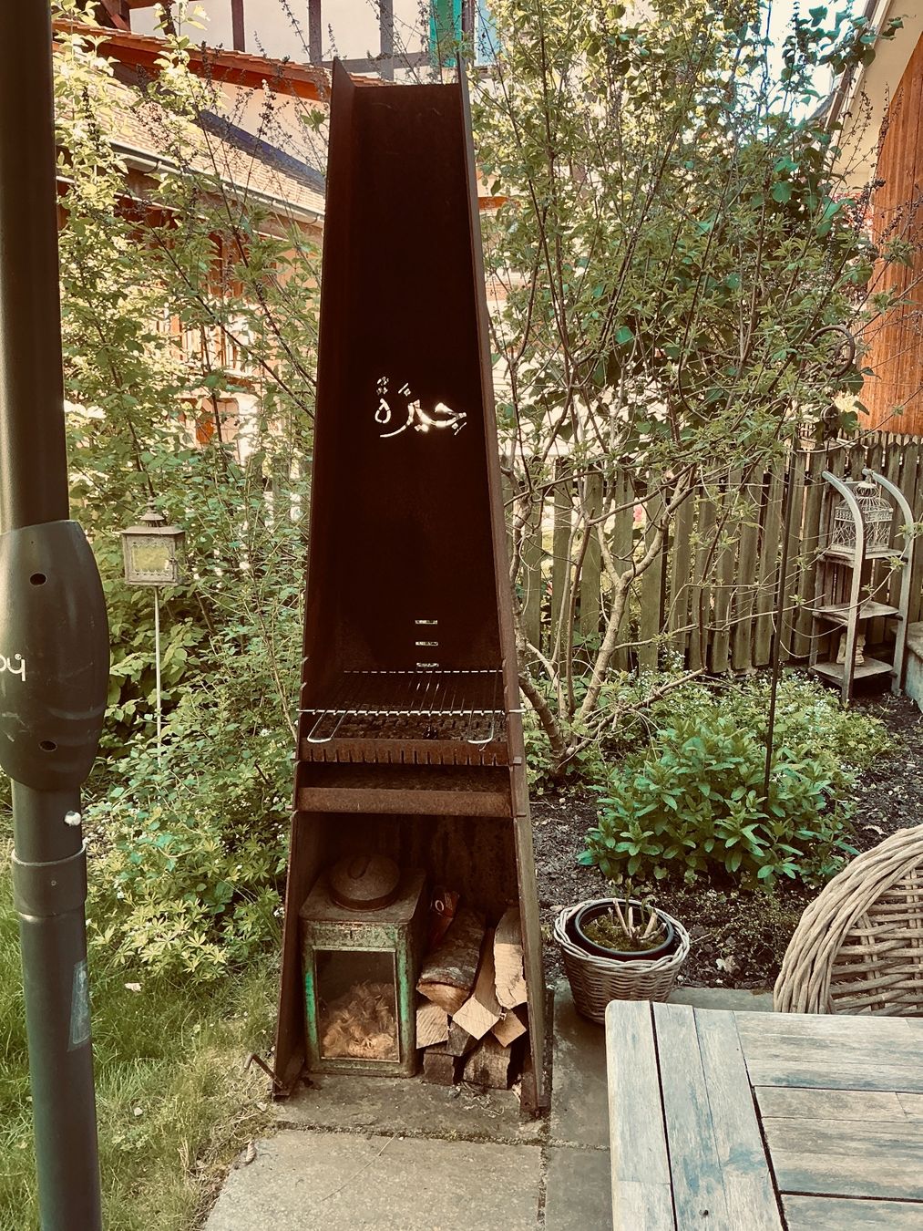 Griglie: Schöner Grillkamin – Usato da Allschwil venduto da himmelblau061