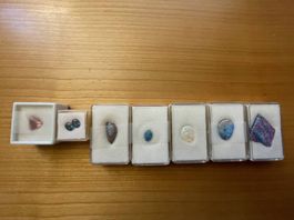 Diverse Farbedelsteine, Brillianten, Gold