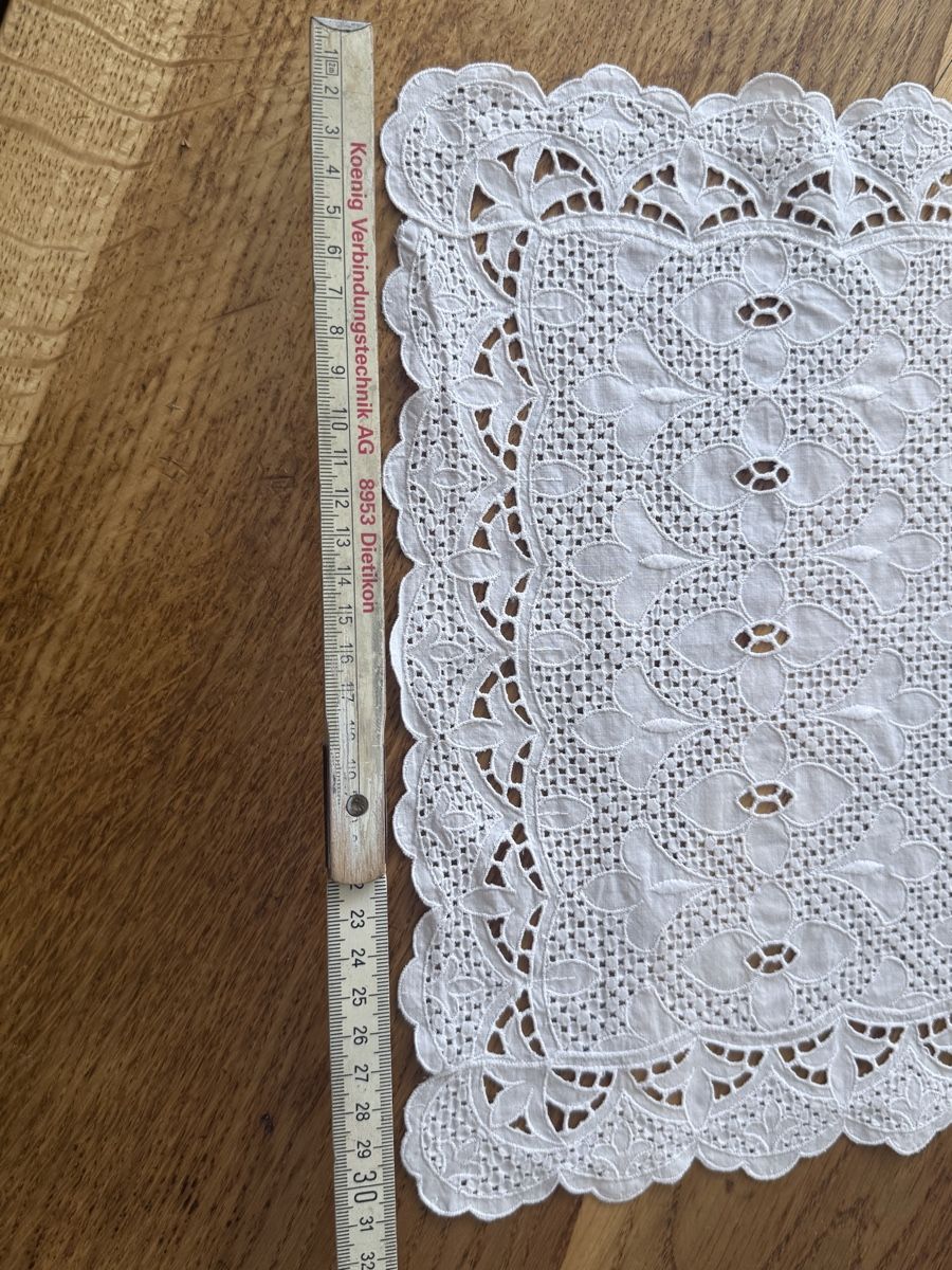Autre linge de table: vintage Handmade Deckchen, weiss, Baumwolle – D'occasion à Siebnen par koschitoschi 2
