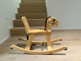 Schaukelpferd aus Holz, Kinderspielzeug