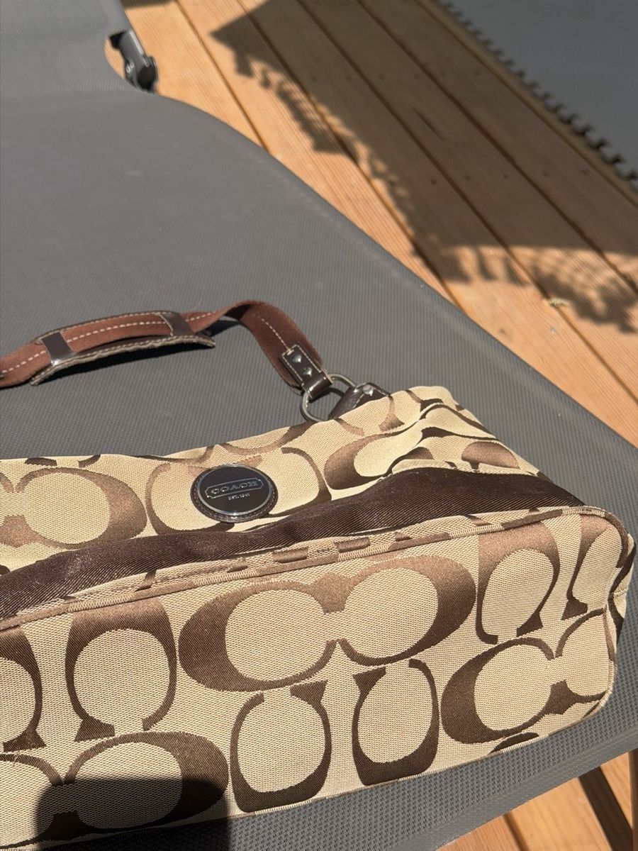 Coach Sacs femmes: COACH SCHULTERTASCHE MIT LOGO-MUSTER – Neuf (Voir description) à Winterthur par rob_bv6w 3