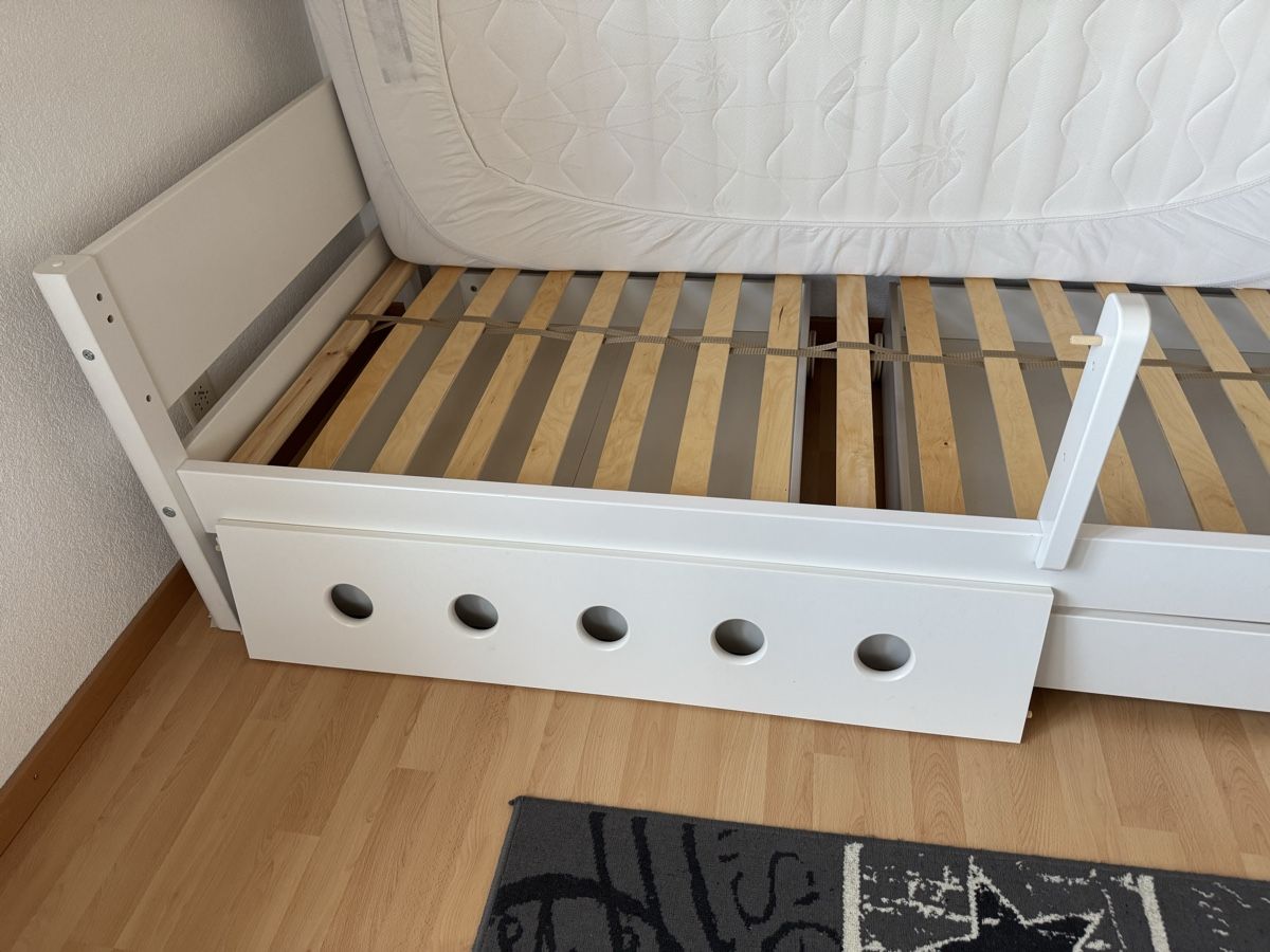 Micasa Letti: Kinderbett Flexa White inkl. Schubladen – Usato da Winterberg ZH venduto da Grischa78 4
