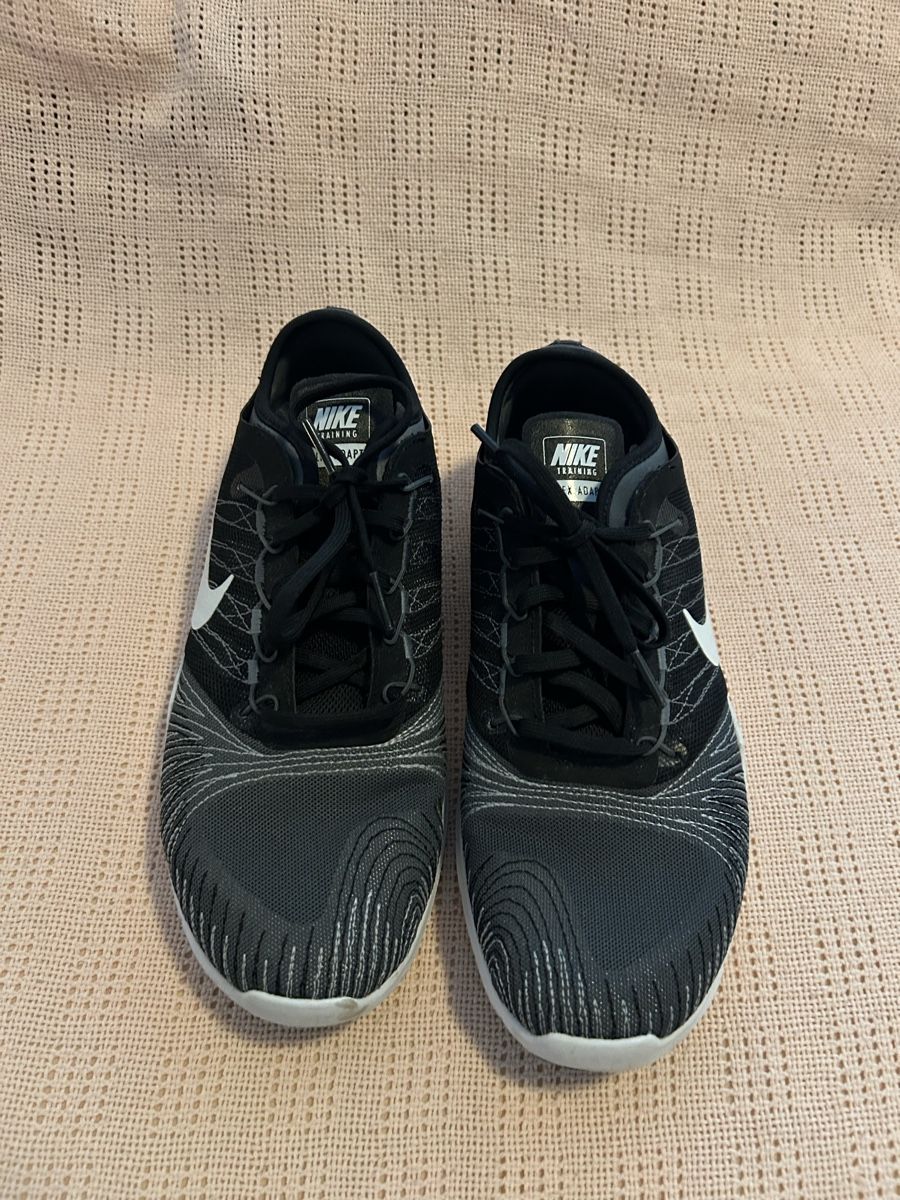Nike Scarpe da donna: Nike Trainingsschuhe Gr. 40, Top – Nuovo (secondo la descrizione) da Zürich venduto da robbii13 2