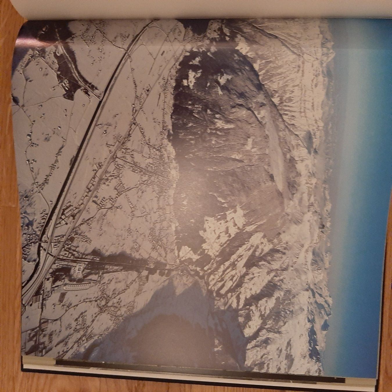 Libri: Flugbild Uri – Usato da Zürich venduto da Philotimo 2