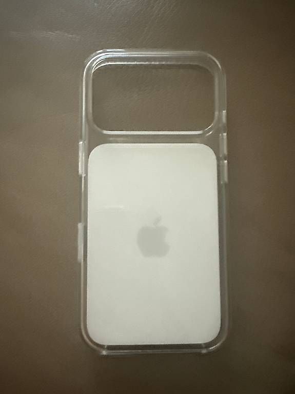 Covers & Schutzfolien: Original Apple iPhone 17 Clear Case mit MagSafe   – Gebraucht aus Basel von dia_wfl2