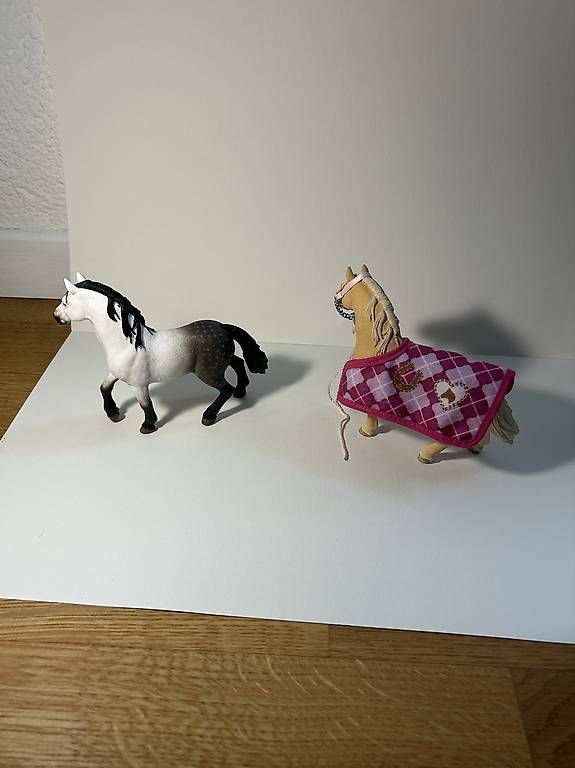 Schleich Jouets: Schleich-Set zwei Pferde – D'occasion à Rüfenacht BE par Claudia_sch