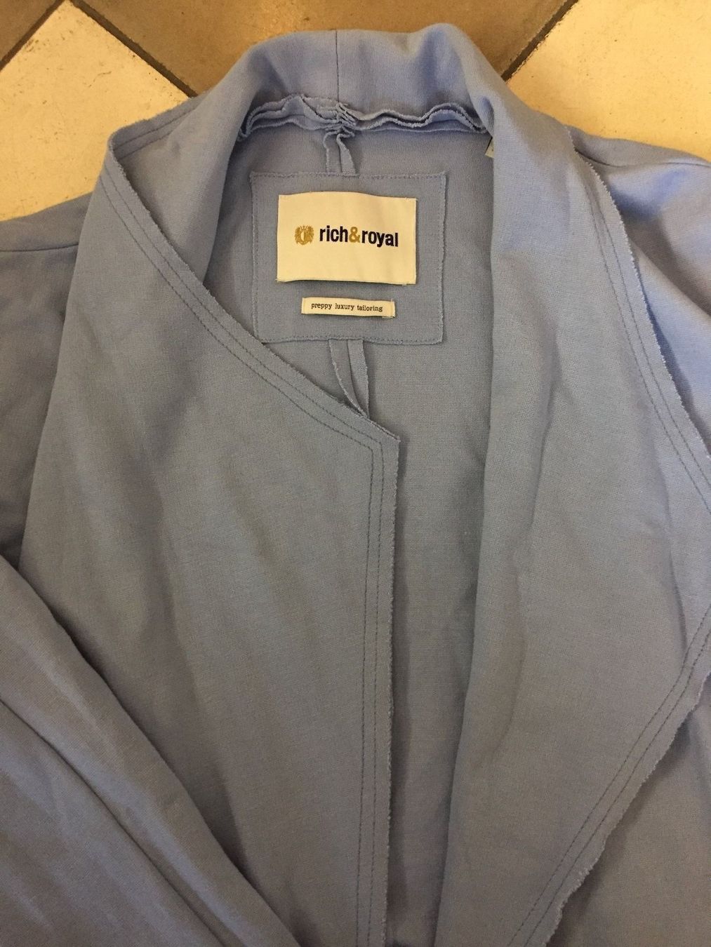 Rich & Royal Giacche: Neuwertig, RICH&ROYAL Sweatjacke, Gr.S – Nuovo (secondo la descrizione) da Eglisau venduto da vfe7 1