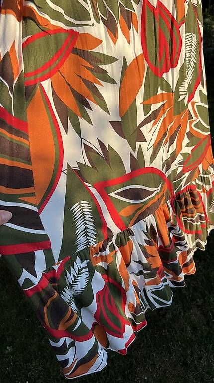 Kleider: Luftiges Maxikleid mit tropischem Blumenmuster Gr 40 – Gebraucht aus Ebnat-Kappel von SilkeTina 1
