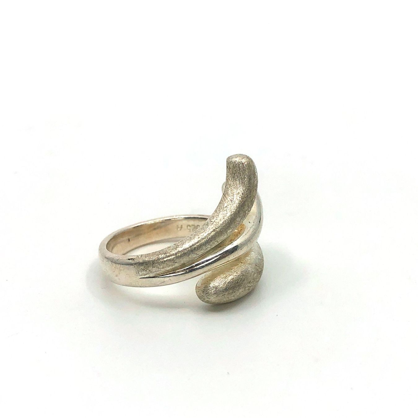 Anelli: Ring Silber 925  Teils mit strukturierter Oberfläche – Usato da Basel venduto da Tiabeanie 3