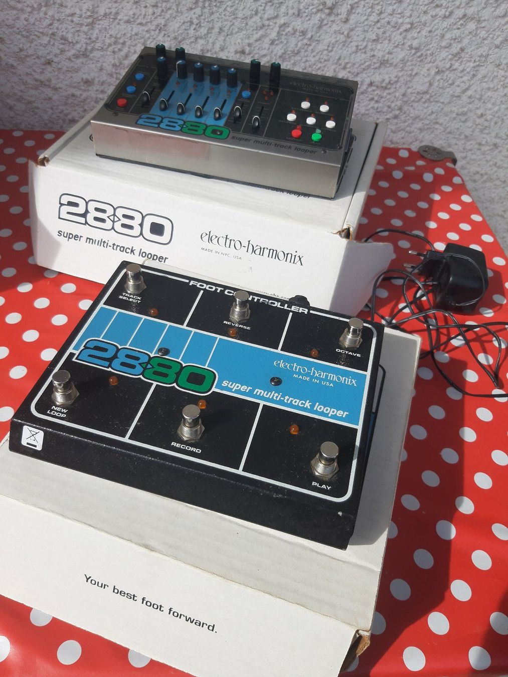 Electro-Harmonix Musikinstrumente: Multitrack looper Electro-harmonix - 2880 et footswitch – Gebraucht aus Delémont von leo_8cgm