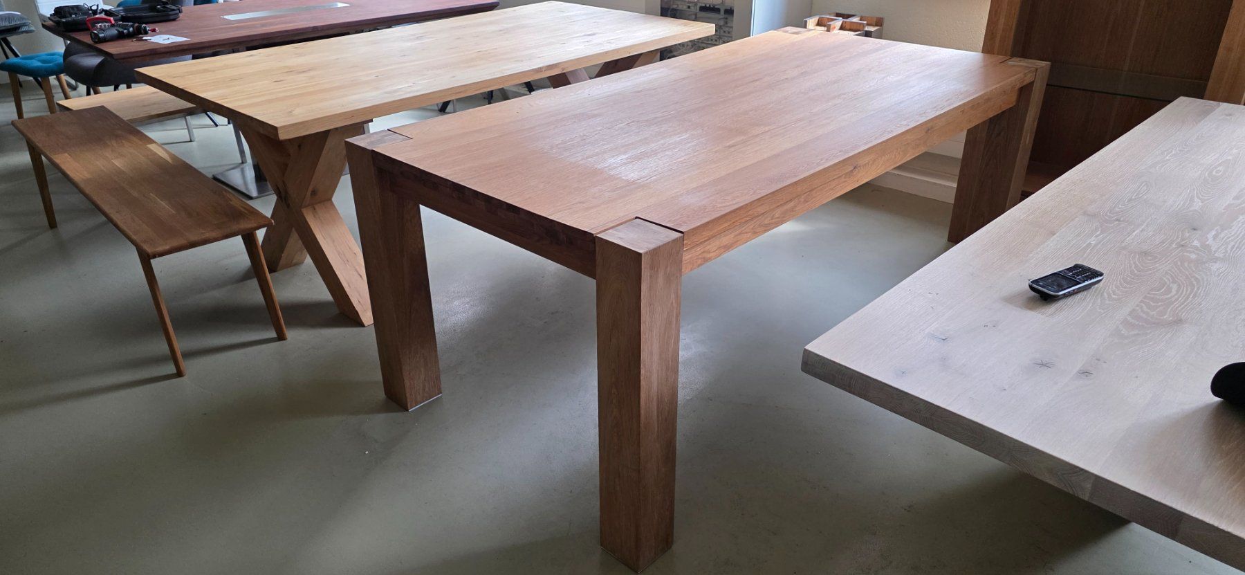 Tables: Tisch Eiche massiv 200x100cm – Neuf avec emballage d'origine à Lützelflüh-Goldb par Rampenverkauf_72_