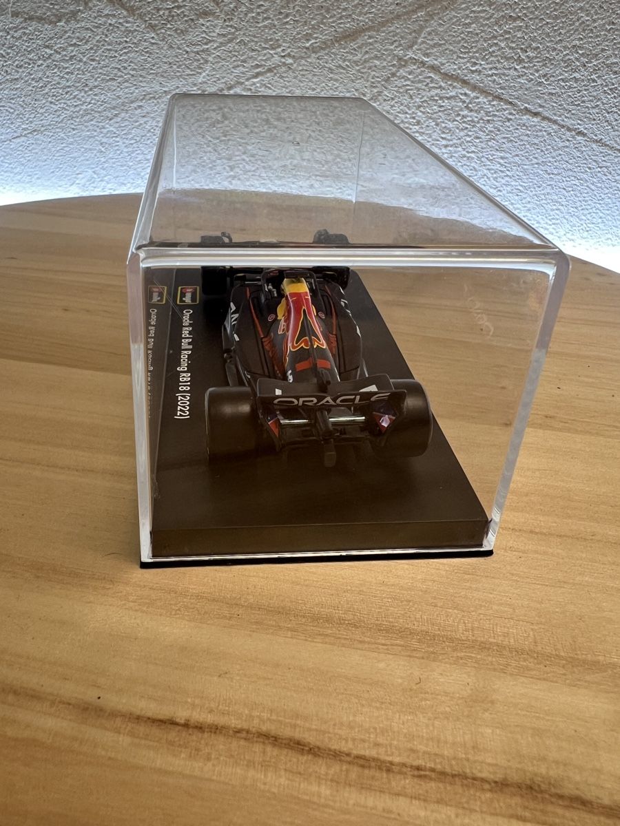 Red Bull Modellini d'auto: Modellauto Oracle Red Bull Racing RB18 2022 – Usato da Rotkreuz venduto da Migu2012 4