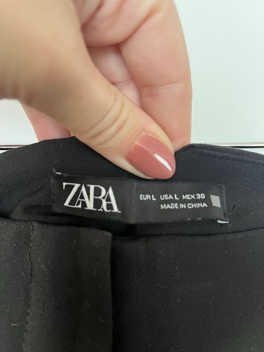 Zara Hosen: Schwarzes Stoffhosen Must-Have – Gebraucht aus Zürich von Lelillemore 2