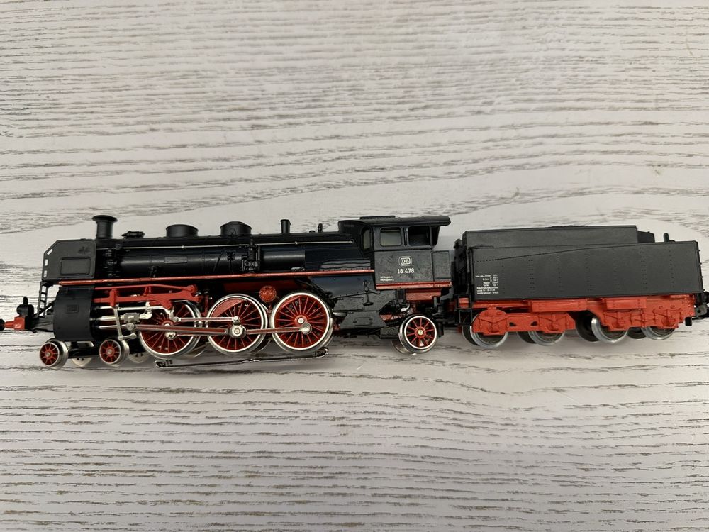 Märklin Trains électriques: Märklin 3093 DB BR 18 – D'occasion à Lupsingen par New-Haven 2