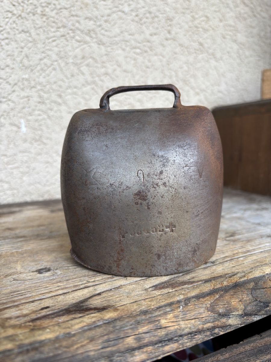Campanacci mucche: Treicheli NR 9. – Usato da Schangnau venduto da Roseggli82