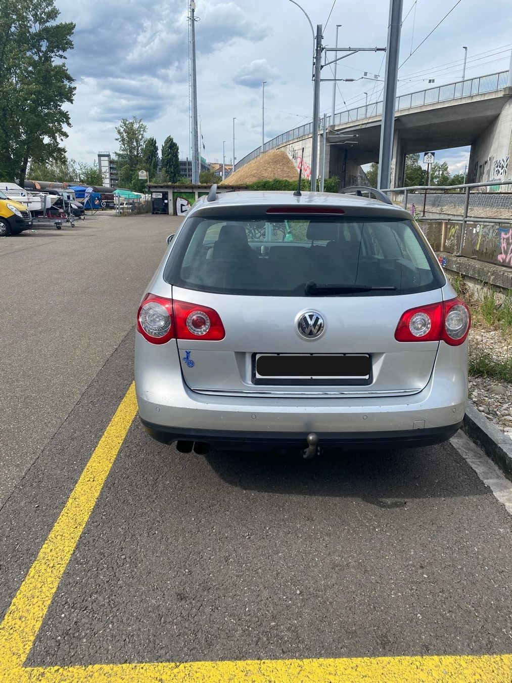 VW Automobili: VW Passat 2011 Kombi  – Difettoso da Basel venduto da Cic_tsx6 4