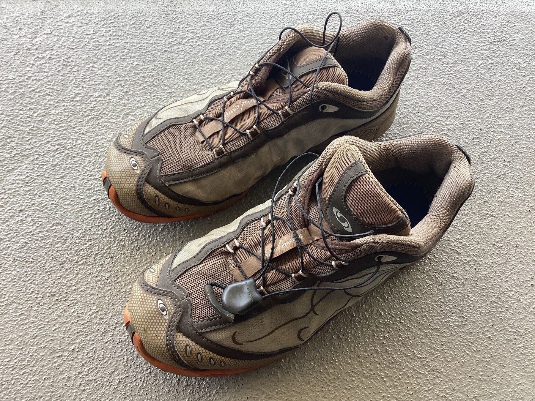 Scarpe da donna: Salamon leichte Wanderschuhe/Laufschuhe, Grösse: 40 – Usato da Haag (Rheintal) venduto da Rega