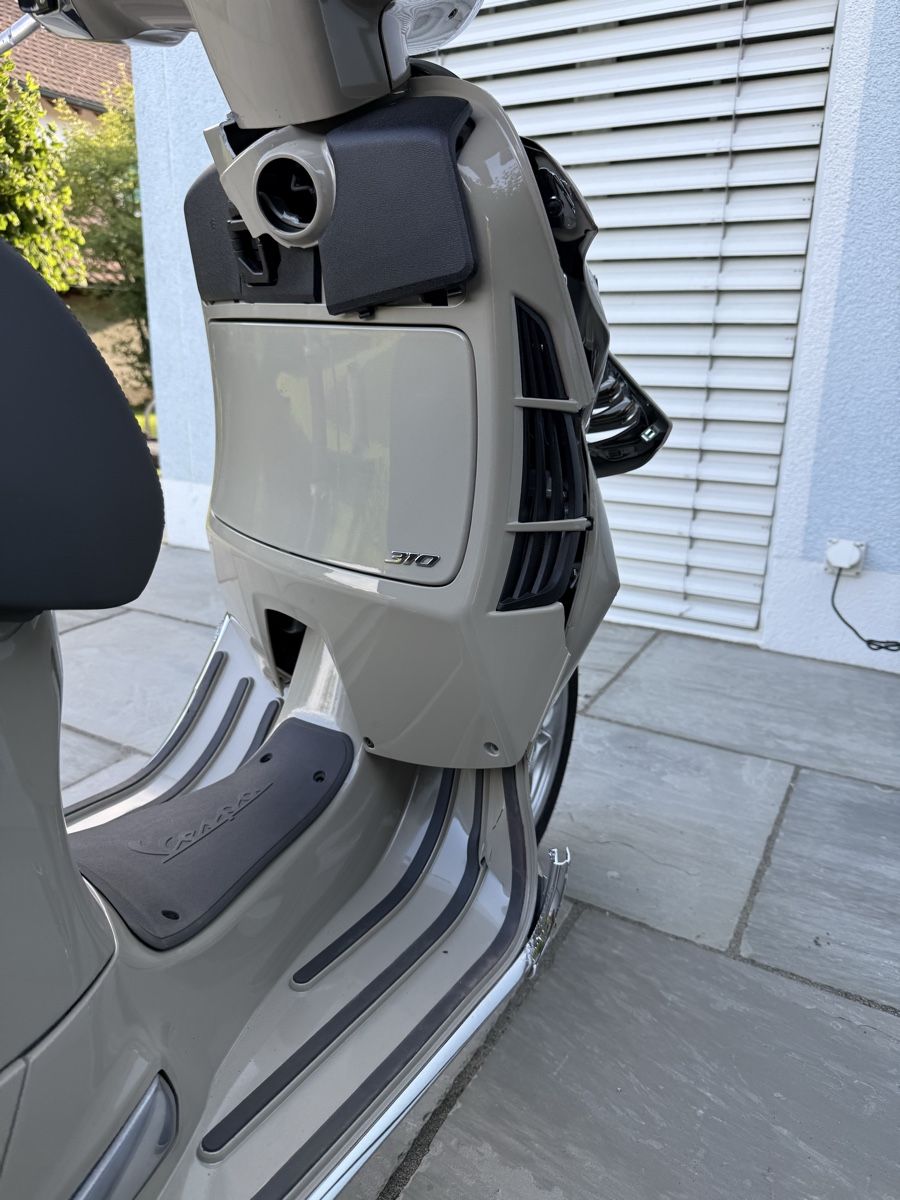 Vespa Scooter: Unfall Piaggio Vespa GTS 310 E5+ , beige, 119km – Difettoso da Appenzell venduto da M-Power07 9
