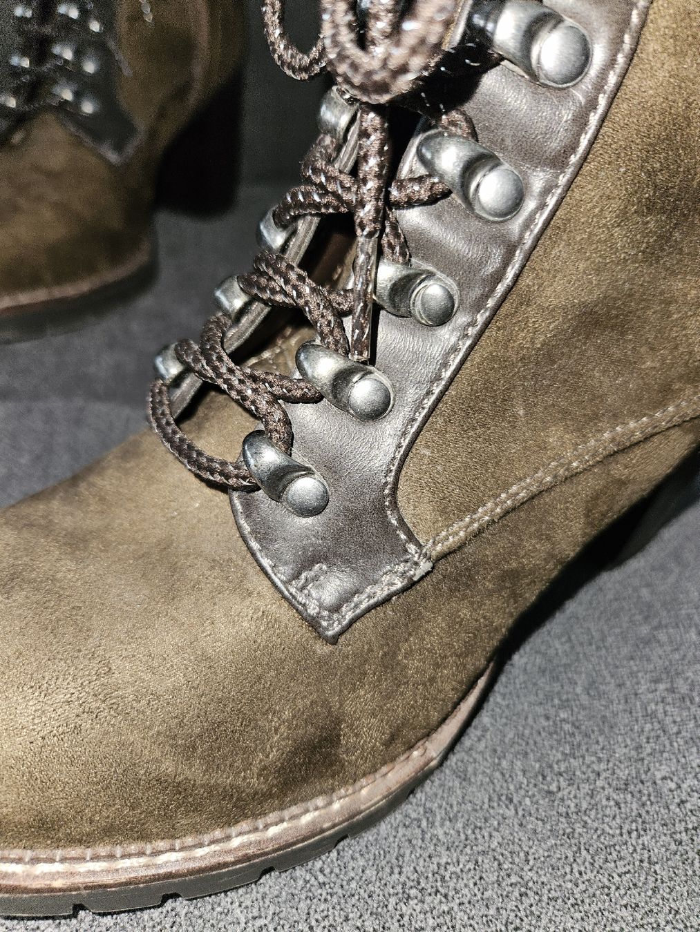Landrover Scarpe da donna: Schnürr - Stiefeletten mit seitlichem Reissverschluss, Gr 39 – Nuovo (secondo la descrizione) da Männedorf venduto da Dumarest 1