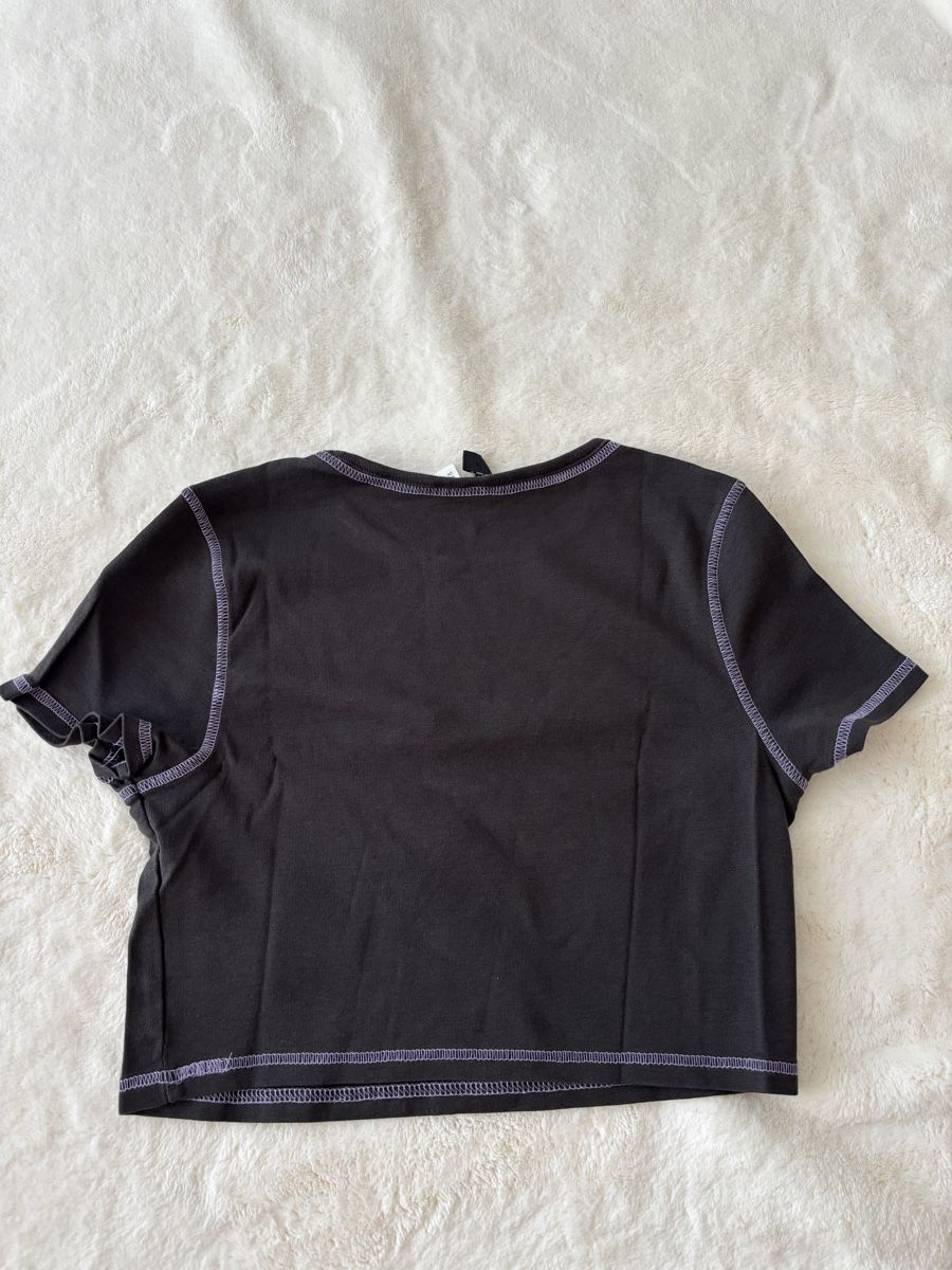 Top: NEW - Crop Top Size M in Grey – Nuovo (secondo la descrizione) da Horgen venduto da lme_8kj7 1