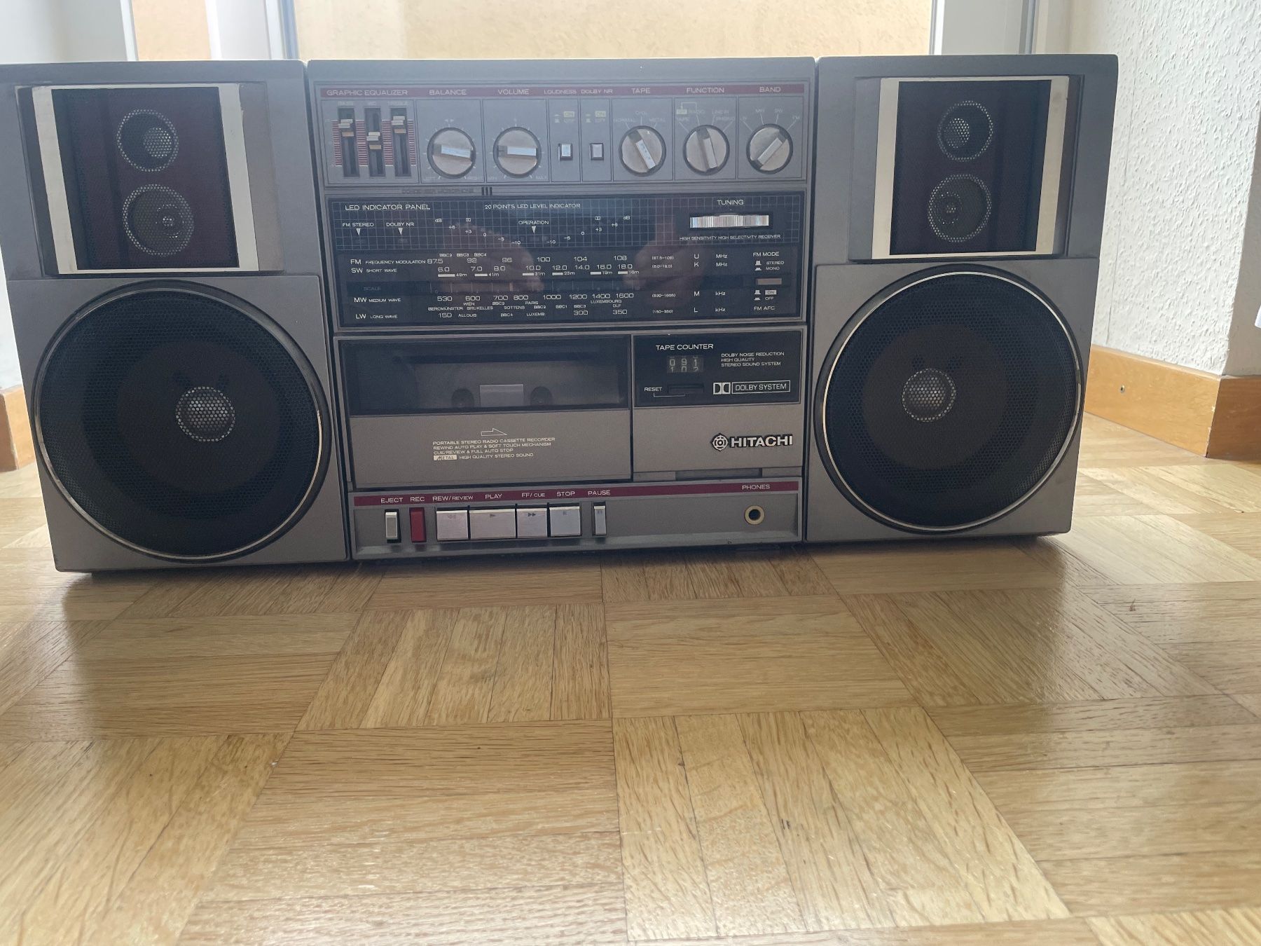 Kompaktkassetten: À vendre boombox Hitachi – Gebraucht aus Lausanne von Shp1