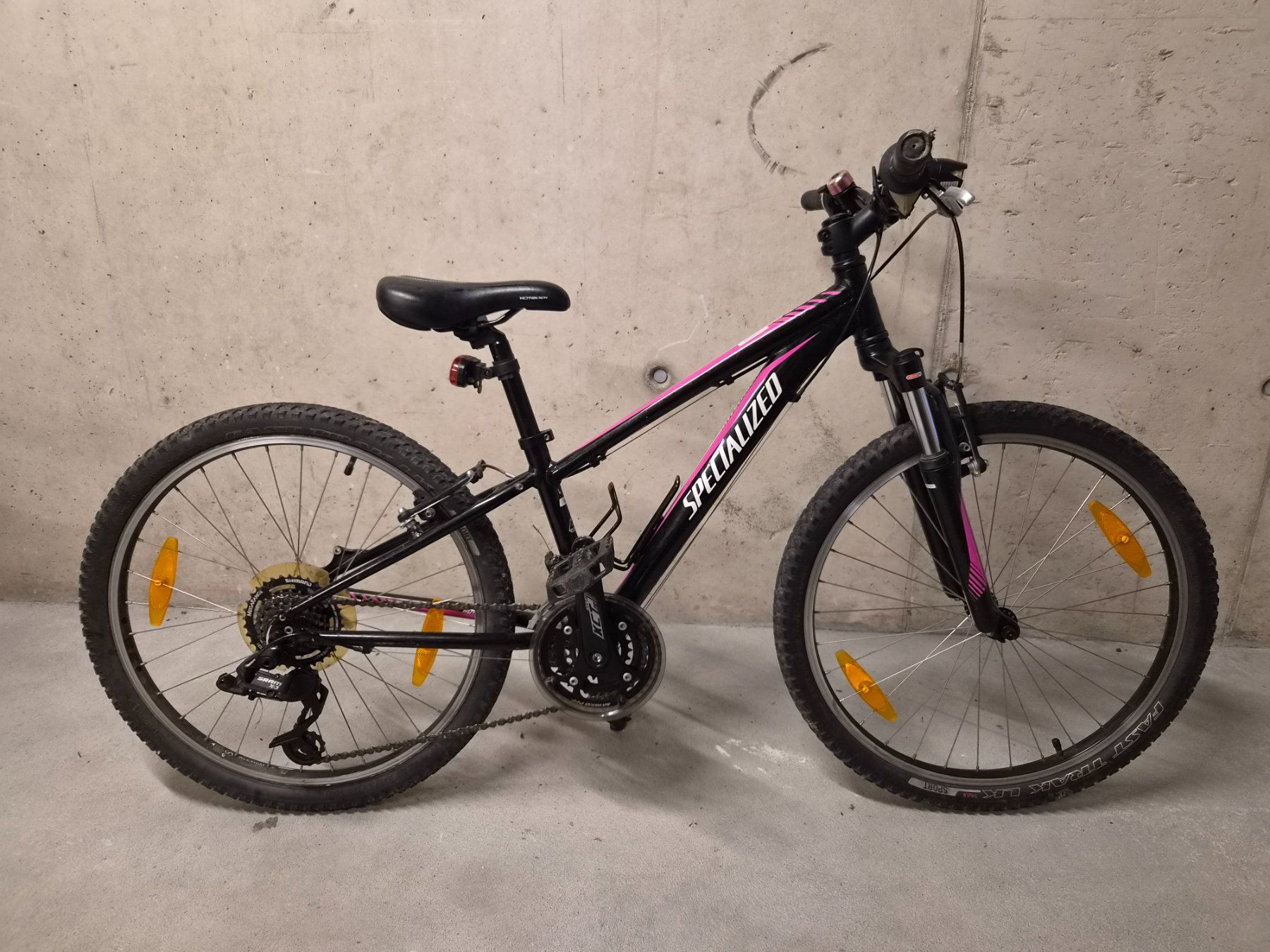 Specialized Hot Rock 24 Mädchenfahrrad (Gebraucht) in Niederrohrdorf ...