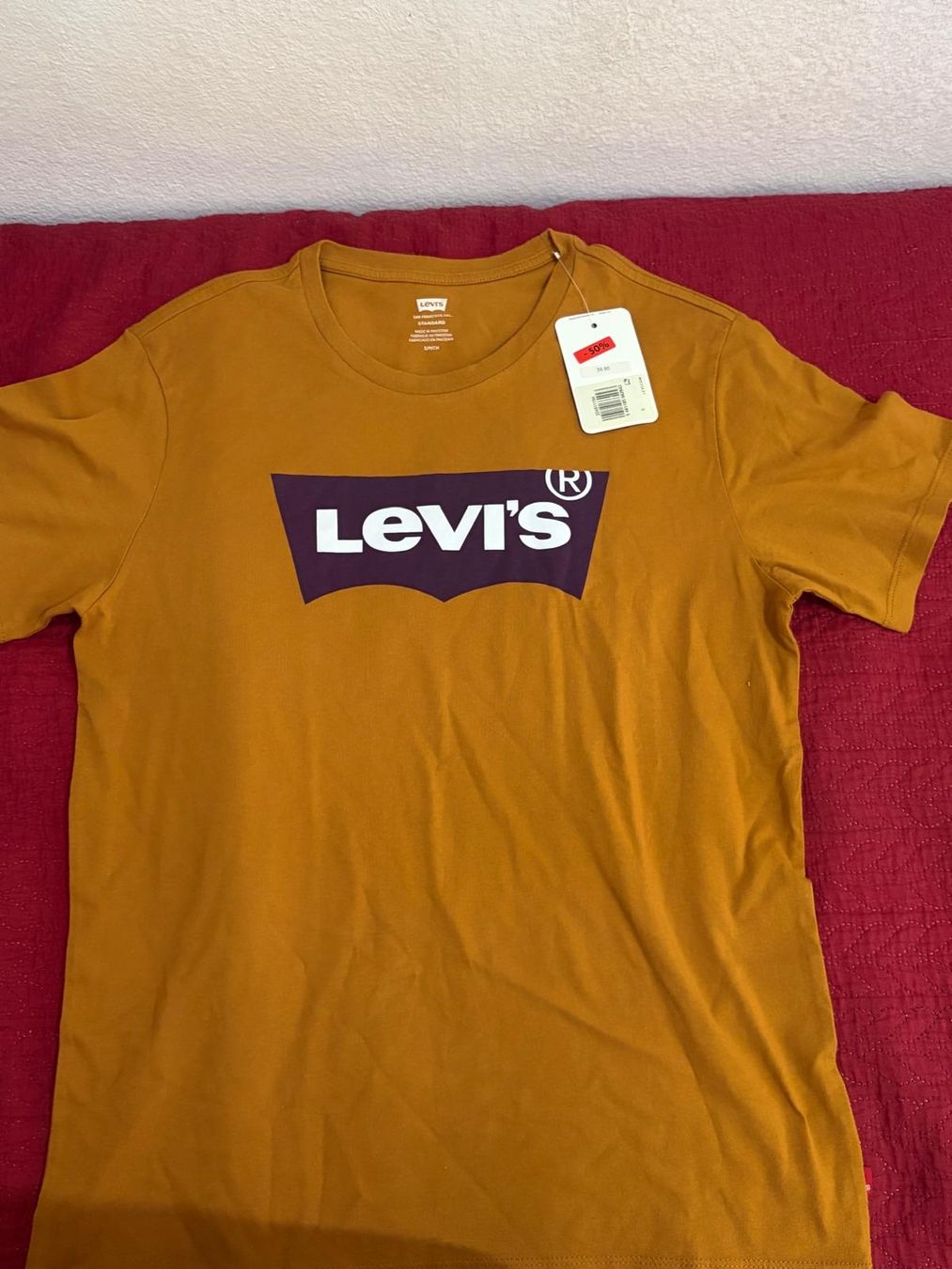 Levi's T-shirt: T-shirt Levis  – Usato da Spreitenbach venduto da iem_5rf2