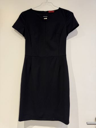 Hugo Boss Kleid, schwarz, Gr. 36