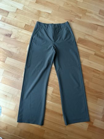 Zara Hose, Khaki, Grösse XS, Neuwertig!