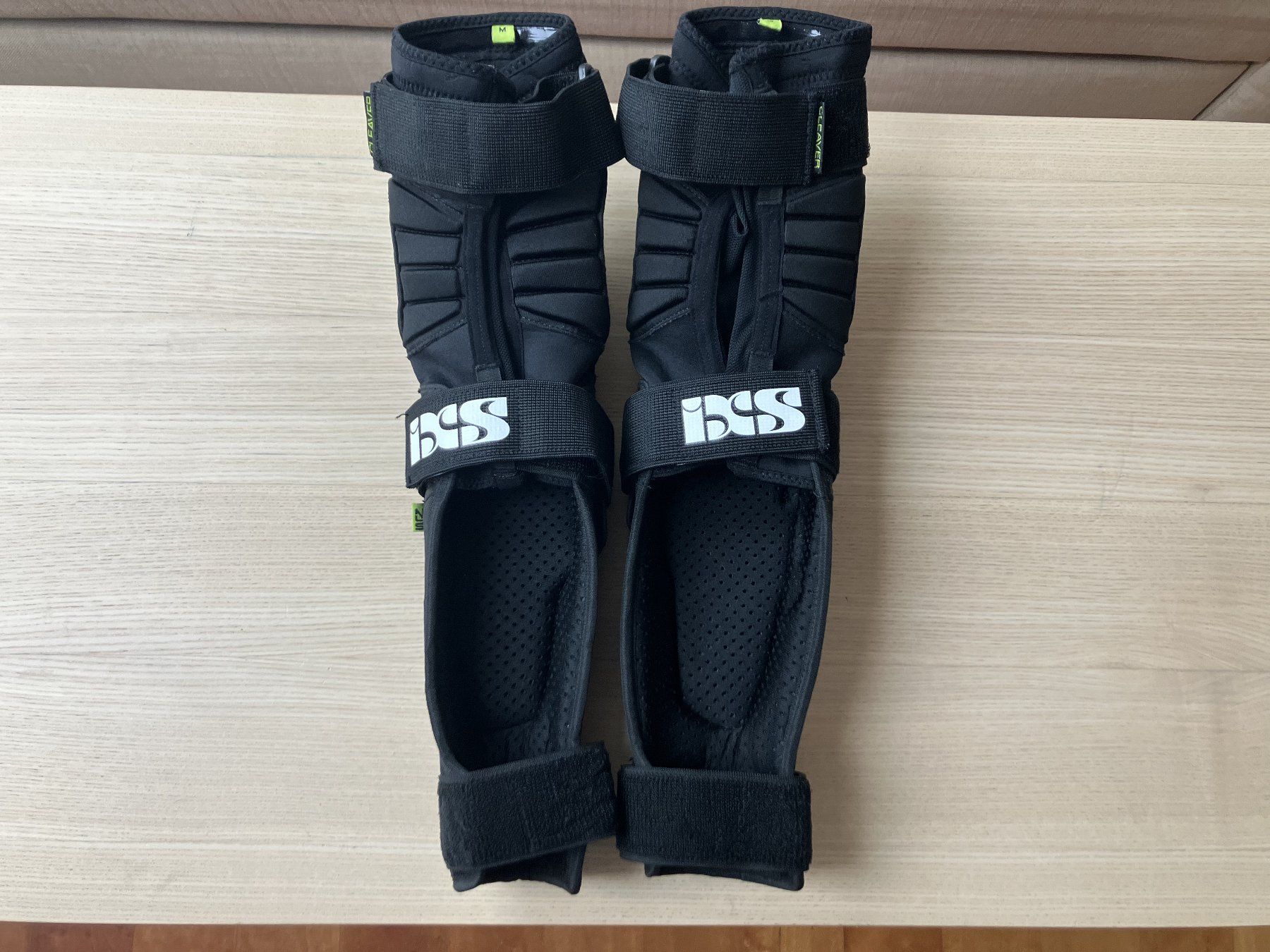IXS Protezioni & Imbottiture: iXS Cleaver Knee-Shin Guard M for downhill biking – Usato da Bonstetten venduto da __sunshine__ 1