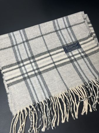 Echarpe Burberry authentique gris clair 