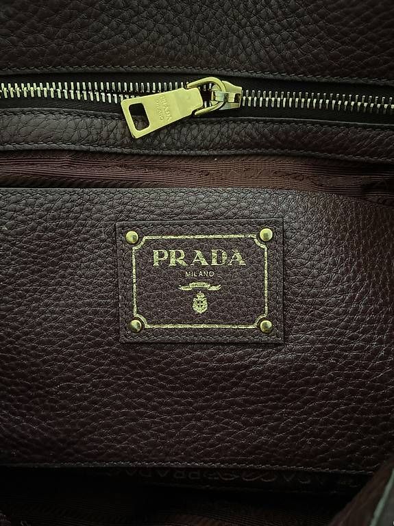 Sacs femmes: Prada Handtasche – D'occasion à Immensee par ver_8ssk 1