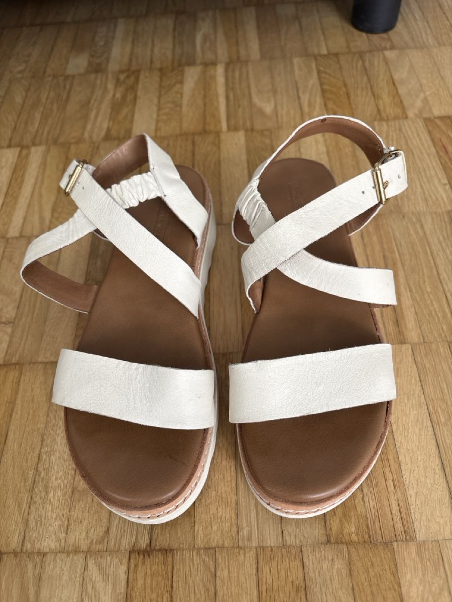 Scarpe da donna: Sandalen Gr. 37 – Usato da Herisau venduto da sen_8w8b