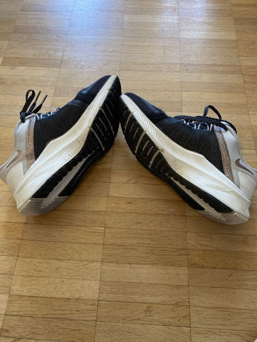 Nike Scarpe da uomo: Nike Quest Gr. 36 - Sportschuhe – Usato da Zürich venduto da sar_7s87 2